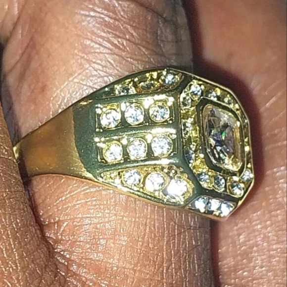 Gold and Silver Vintage Diamond Ring with Intricate Detailing Sz 11